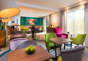 Hotels Hotel Acanthe - Boulogne Billancourt : photos des chambres