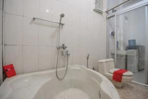 RedDoorz Syariah at Jalan Ahmad Yani Jambi