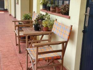 Cosy Westlands Apartment