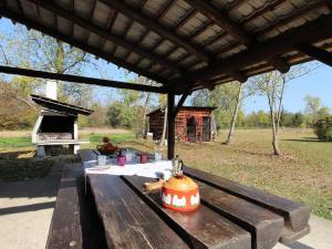 Mountain Hideaway for Four