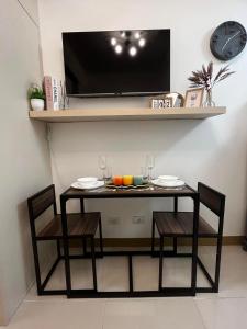 Posh 1BR @ SM Southmall w 100mbps and Netflix