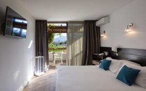 Hotels Hotel La Roya : photos des chambres