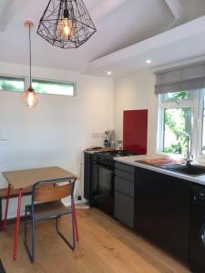 The Bay Cabin, secluded retreat Freshwater Bay