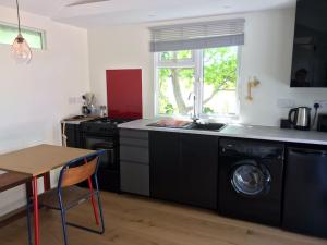 The Bay Cabin, secluded retreat Freshwater Bay