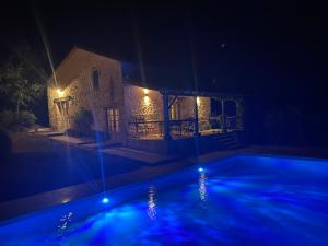 Maisons de vacances Aux Juges-charming holiday house with private infinitypool! : photos des chambres