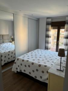 PISO JUNTO PALACIO CONGRESOS Y METRO, CENTRICO CON PISCINA