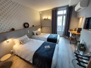 Hotels Logis Loire Hotel - Les Cocottes : photos des chambres