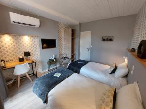 Hotels Logis Loire Hotel - Les Cocottes : photos des chambres