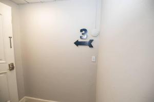 Downtown Annapolis King George 3rd Floor Hideaway