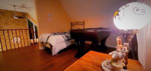 Amazing 3-bedroom entire Chalet-Sauna+lakeview+Spa+BBQ(Best place to relax)