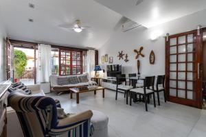 CONDOMÍNIO BUZIOS RESORT - PÉ NA AREIA - Casa 3 suites