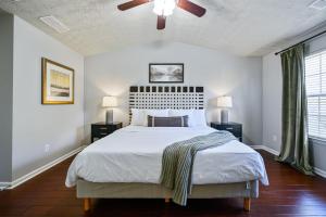 Modern 3BR Townhome Near Downtown Woodstock