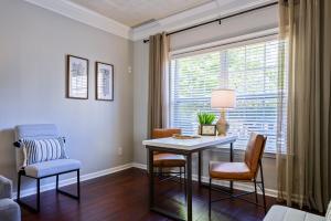 Modern 3BR Townhome Near Downtown Woodstock