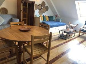 Appartements Sables d'Or, studio 31, equipe, a 300m de la plage : photos des chambres