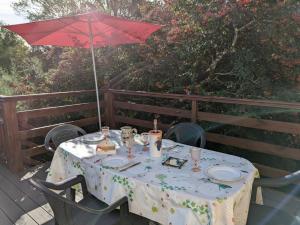 Charmant appartement avec terrasse et jardin, idéal pour 4 personnes, à Barbezieux - FR-1-653-196