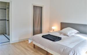 Maisons de vacances Nice Home In Les Eyzies Sireuil With Kitchen : photos des chambres