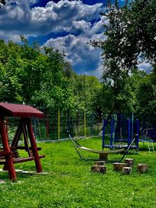 Casa bunicilor din Leresti