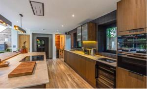 5 Star Luxury Woodland Retreat Sleeps 12 Hot tub Sauna