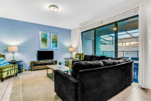 Windsor at Westside: The Lanai King