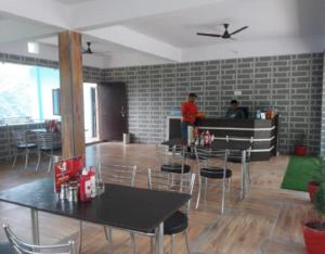 HOTEL PUSPWAN AND RESTAURANT by StayApart