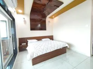 Hotel Sardar Rooms - Rājpīpla