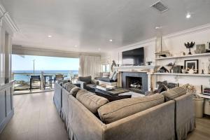 Luxury Ocean Views & Steps To The Sand - Tower 36 Upper Condo Unit