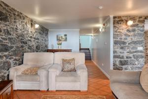 Casa do Pombal, a Home in Madeira