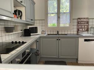 Les restanques maison des chênes vue mer 6 personnes