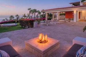 Stunning 6bd Villa in Palmilla! Fully Staffed w Chauffeur and Yacht included!