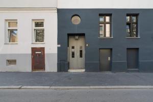 Große Terrasse, Klimaanlage und U-Bahn Nähe