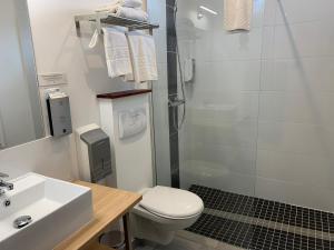 LOGIS HOTELS - Hotel et Restaurant L'Oceana : photos des chambres