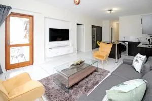 GREENWICH 2 bedroom 2 bath serv apart with 24hrs electricity - Chartwell