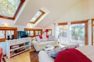 Little Brown House - إمباير