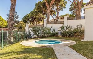 Gorgeous Apartment In Calahonda