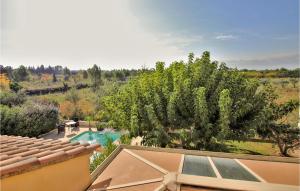Stunning Home In Châteaurenard