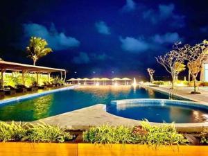 Aria Resort- Căn hộ nghỉ dưỡng tầng 8 hướng biển, hồ bơi sát cạnh bãi tắm riêng (miễn phí)