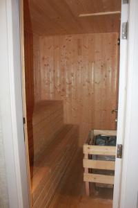 2 BHK Pool view, Resort Homes, 10 mins from Dabolim Airport by Zennova Stays