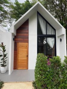 River Kwai Kiri Resort