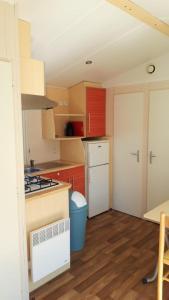 Campings Hebergements sur camping au bord de la mer : photos des chambres