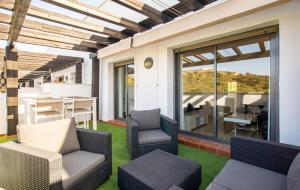 Rock Bay I 2392 beautiful seaview penthouse