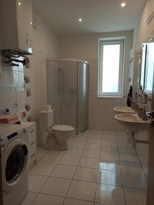 Holiday House Adrelot