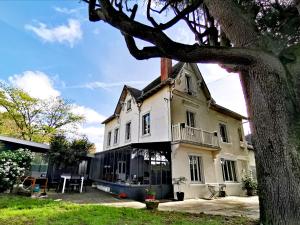 B&B / Chambres d'hotes Chambres d'hotes La Maison Blanche : Chambre Double - Vue sur Jardin