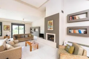 Villa Apocalypsis - Stefanosaíoi