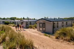 EuroParcs Poort van Zeeland - 东福尔讷