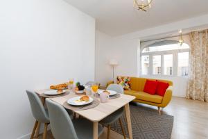 Lumière YourHostHelper