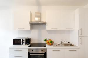 Lumière YourHostHelper