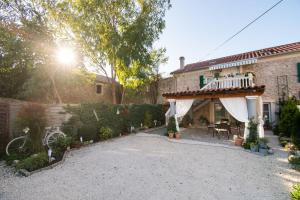 Apartment Kameni dvori