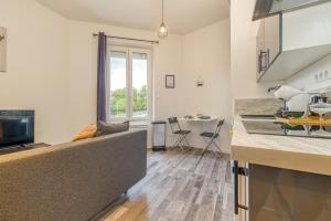 Appartements Le Petit Charmant ¶ Confort ¶ Lumineux : photos des chambres