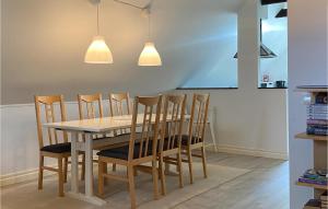 Amazing Apartment In Visby With Kitchen