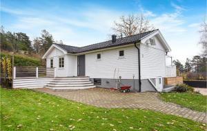 2 Bedroom Awesome Home In Brastad